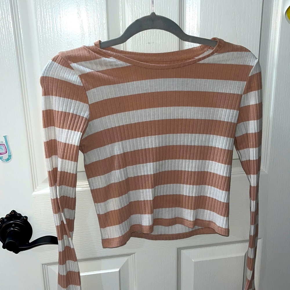 American Eagle striped tee!